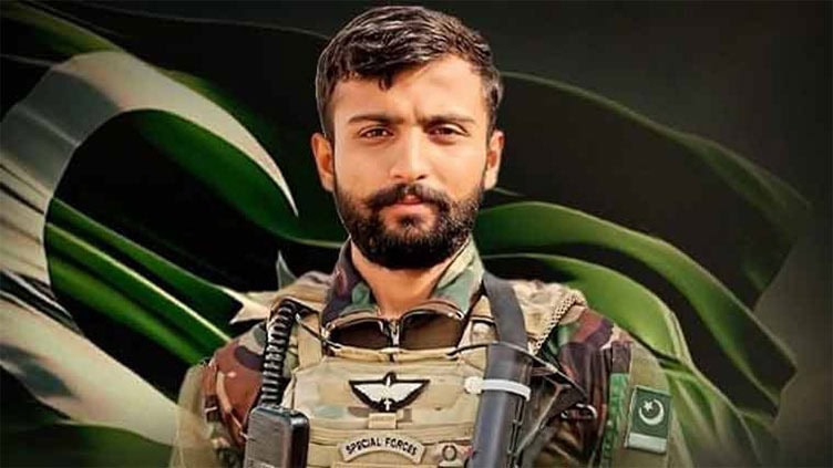 Army Captain Martyred 10 Terrorists Killed In Di Khan Operation