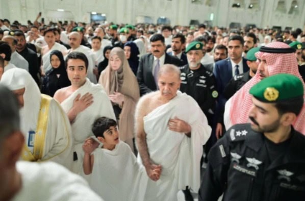 Pm Shehbaz Performs Umrah Along With Delegation