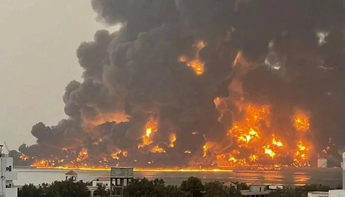38 People Killed In Us Airstrike On Yemens Ras Isa Fuel Port