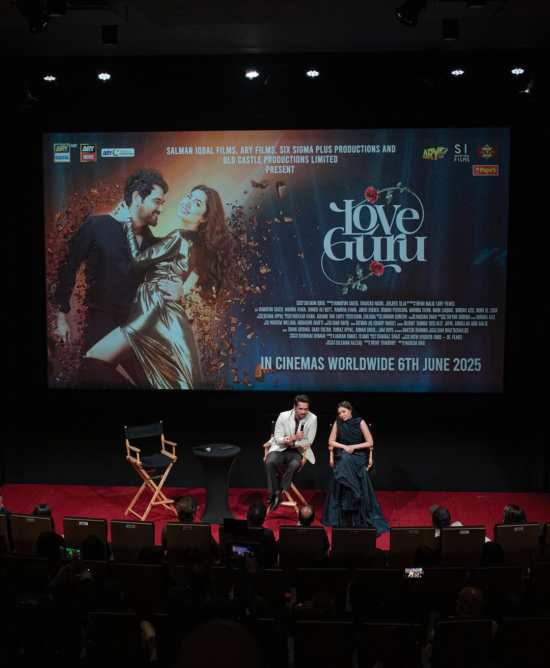 Mahira Khans Regal Look Lights Up New York Streets Ahead Of Love Guru Release 