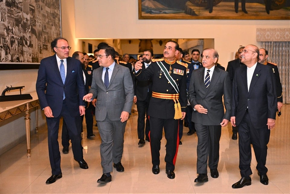 Pakistans Top Civil Military Leadership Shows Unity Amid Tensions With India 