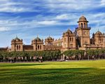 Peshawar University Teachers Barred From Romantic Relationships With Students