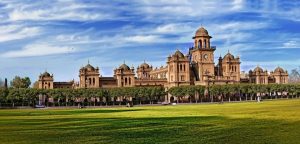 Peshawar University Teachers Barred From Romantic Relationships With Students