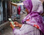 200 Women Receive Free Mobile Phones As Pakistan Surpasses 200m Mobile Users