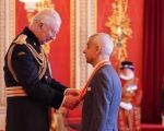 British Pakistani Sadiq Khan Becomes First London Mayor To Receive Knighthood Award