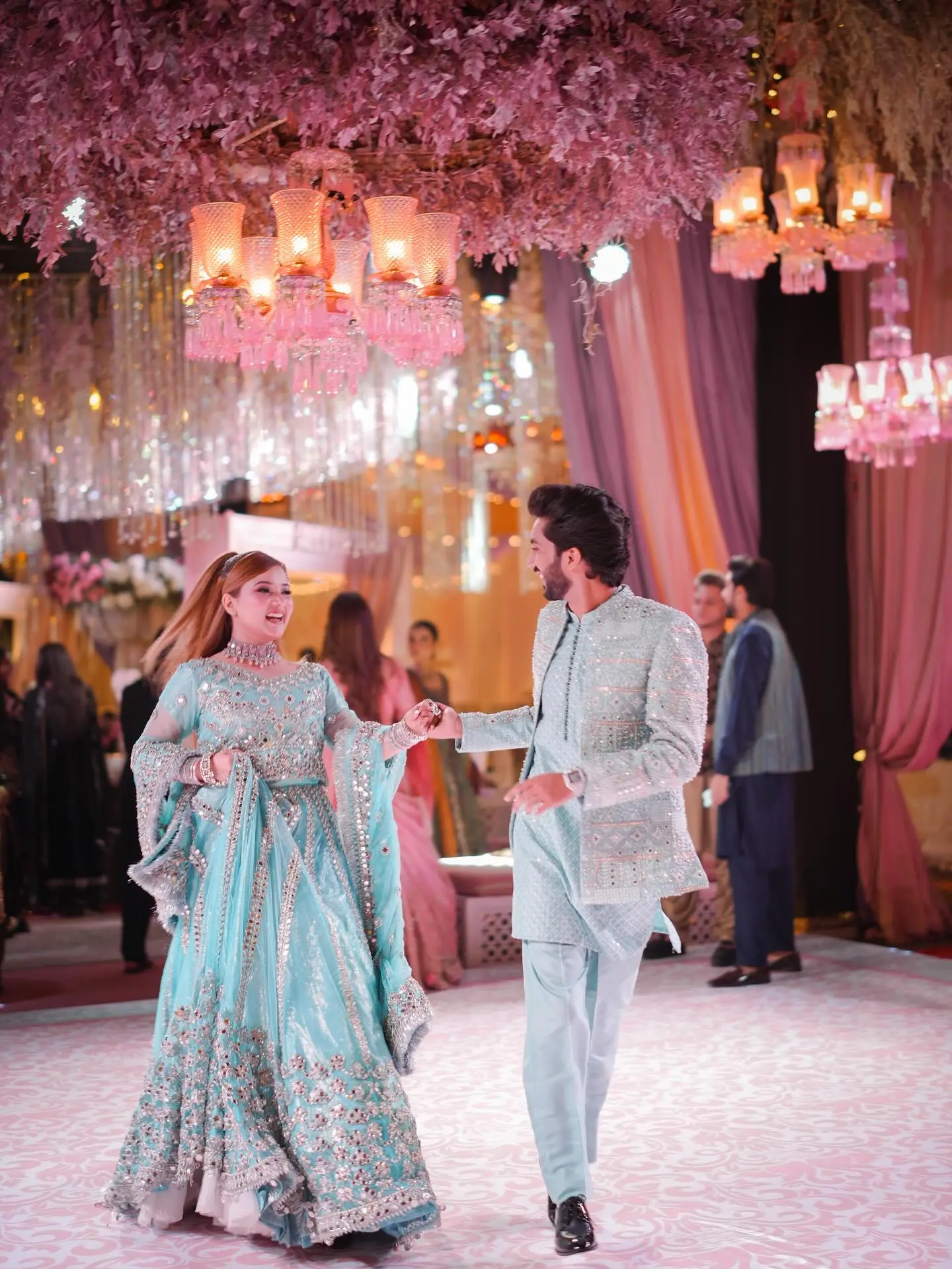 Inside Rabeeca Khan Hussain Tareens Vibrant Mehandi Qawali Night See Pics And Videos 