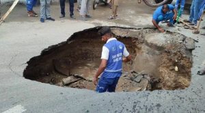 Sinkhole Appears On Lahores Model Town Link Road After First Monsoon Rain