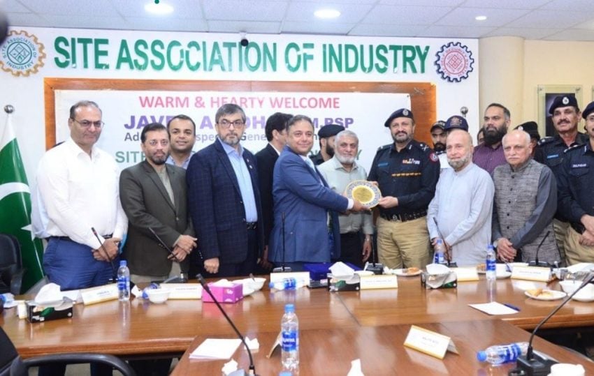 Alvi Urges Stronger Coordination Between Police Industrial Community