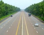 Fir Filed Against Man For Illegally Crossing Motorway On Foot In Lahore
