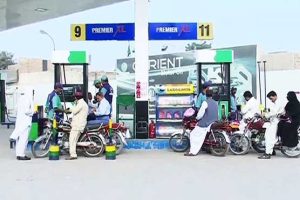 Pakistan Slashes Petrol Price By Rs7 54 Per Litre