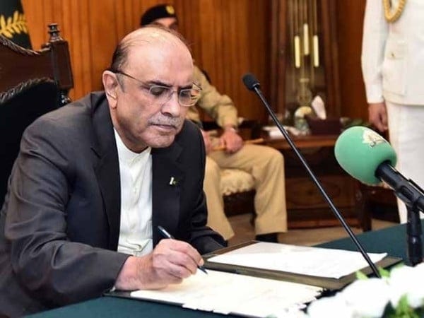 President Zardari Promulgates Ordinance To Regulate Virtual Assets Nationwide