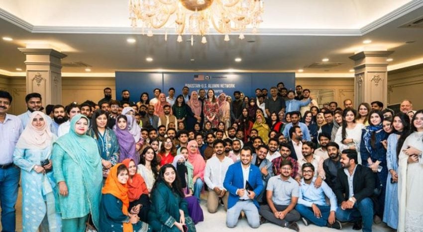 Us Consul General Applauds Local Skills And Cultural Heritage In South Punjab 