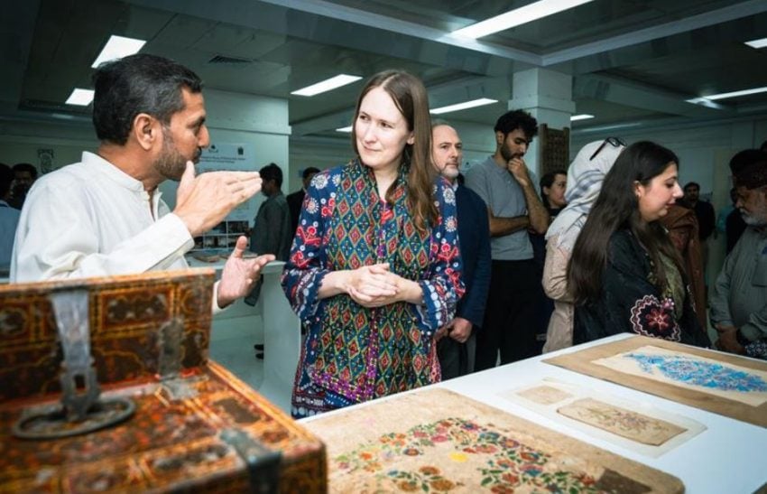 Us Consul General Applauds Local Skills And Cultural Heritage In South Punjab