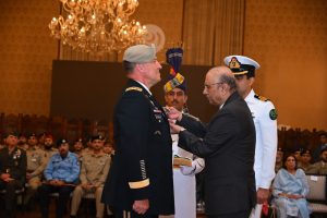 Uscentcom Chief Gen Kurilla Awarded Top Military Honour By Pakistan