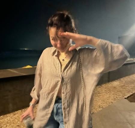 Hania Aamir Radiates Effortless Cool In New Viral Pictures 