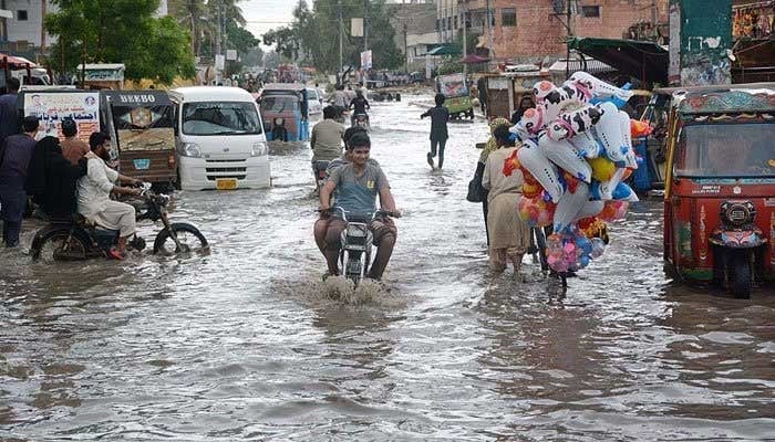 Rain Related Accidents In Karachi Claim 16 Lives