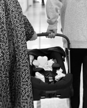 Shadab Khan Wife Malaika Saqlain Welcome First Child And Its Baby Girl