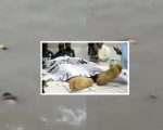 Viral Video From Karachis Do Darya Shows Father Drowning His Children In Sea