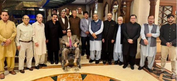 Mojeeb R Mujeeb ur Rehman Shami, senior journalists celebrate Atta ul Haq Qasmi ...