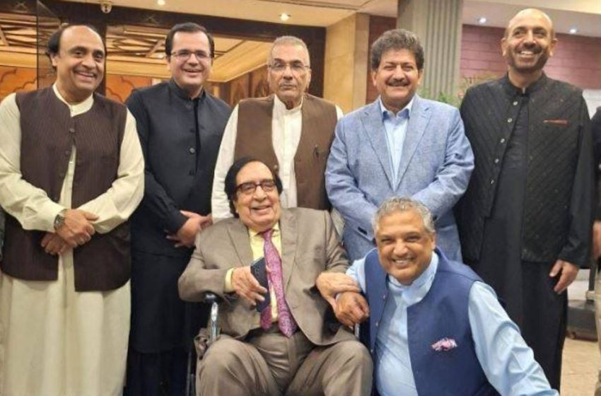 Mujeeb Ur Rehman Shami Senior Journalists Celebrate Atta Ul Haq Qasmis Nishan E Imtiaz Honor