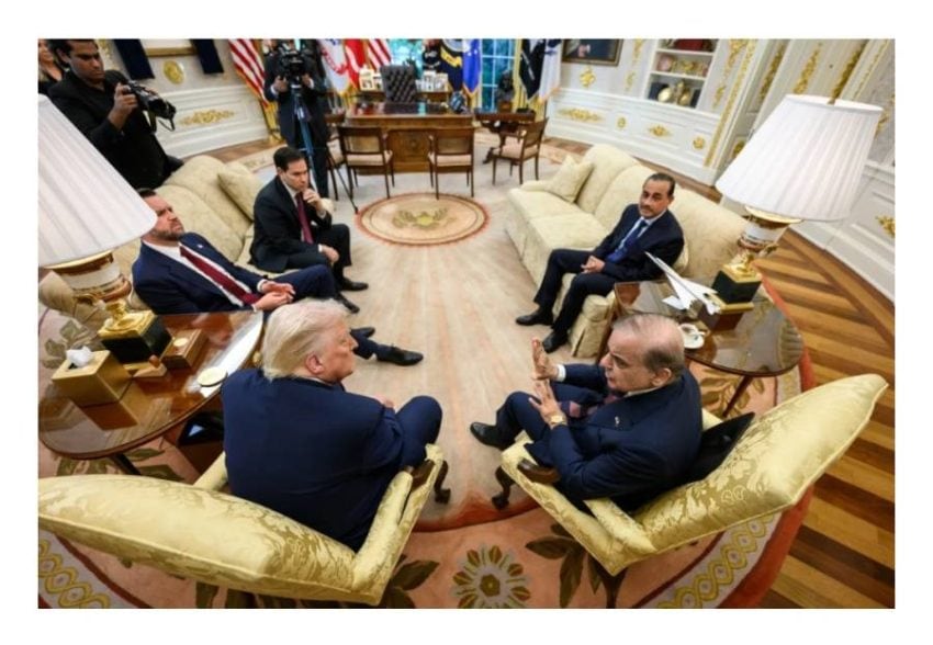 White House Releases Pictures Of Donald Trump Meeting Pak Pm And Army Chief 