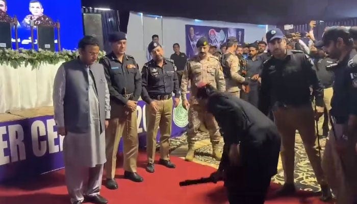 72 Dacoits Surrender In Shikarpur Under Sindh Governments 2025 Policy