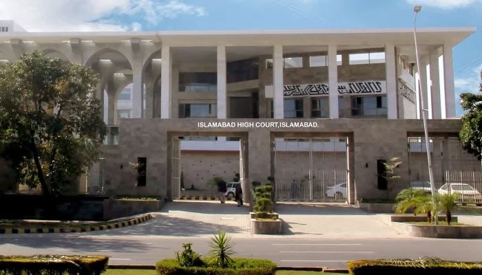 Child Marriage Case Pakistan Court Grants 15 Year Old Girl Permission To Live With Husband