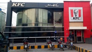 Kfc Delivery Mix Up Leads To Unexpected Friendship Sparks Online Reactions