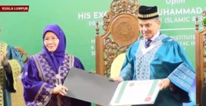 Pakistani Pm Shehbaz Sharif Conferred Honorary Ph D Degree In Malaysia