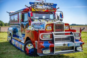 Philippine Culture Meets Frankfurt Am Main Jeepney Journey Brings The 2025 Frankfurter Buchmesse Guest Of Honour To The Rosmarkt