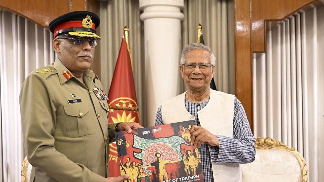 Why India is upset over Bangladesh chief adviser’s gift to Pakistan’s top General? Why India is upset over Bangladesh chief adviser’s gift to Pakistan’s top General?