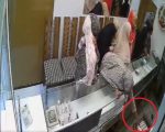 Gold Heist By Womens Gang Caught On Camera Near Multan