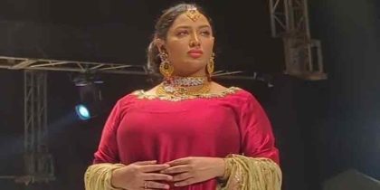 Kasay Kasay Log Celebrity Hain Mathiras Ramp Walk Sparks Debate On Social Media