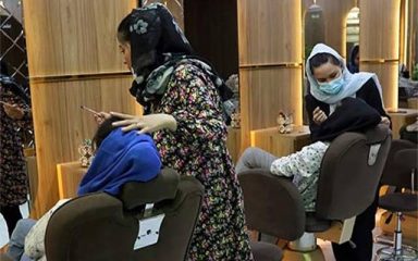 Lahore Woman Sues Beauty Parlour Over Hair Colour Dispute