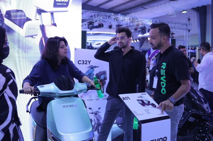 Revoo Unveils New Lithium Battery Ev Lineup At Paps Autoshow 2025