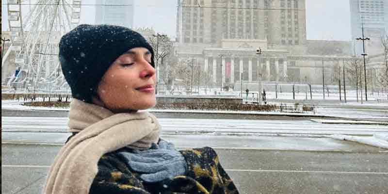Ayeza Khan Enjoys First Snowfall Of Season Shares Fun Moments With Fans
