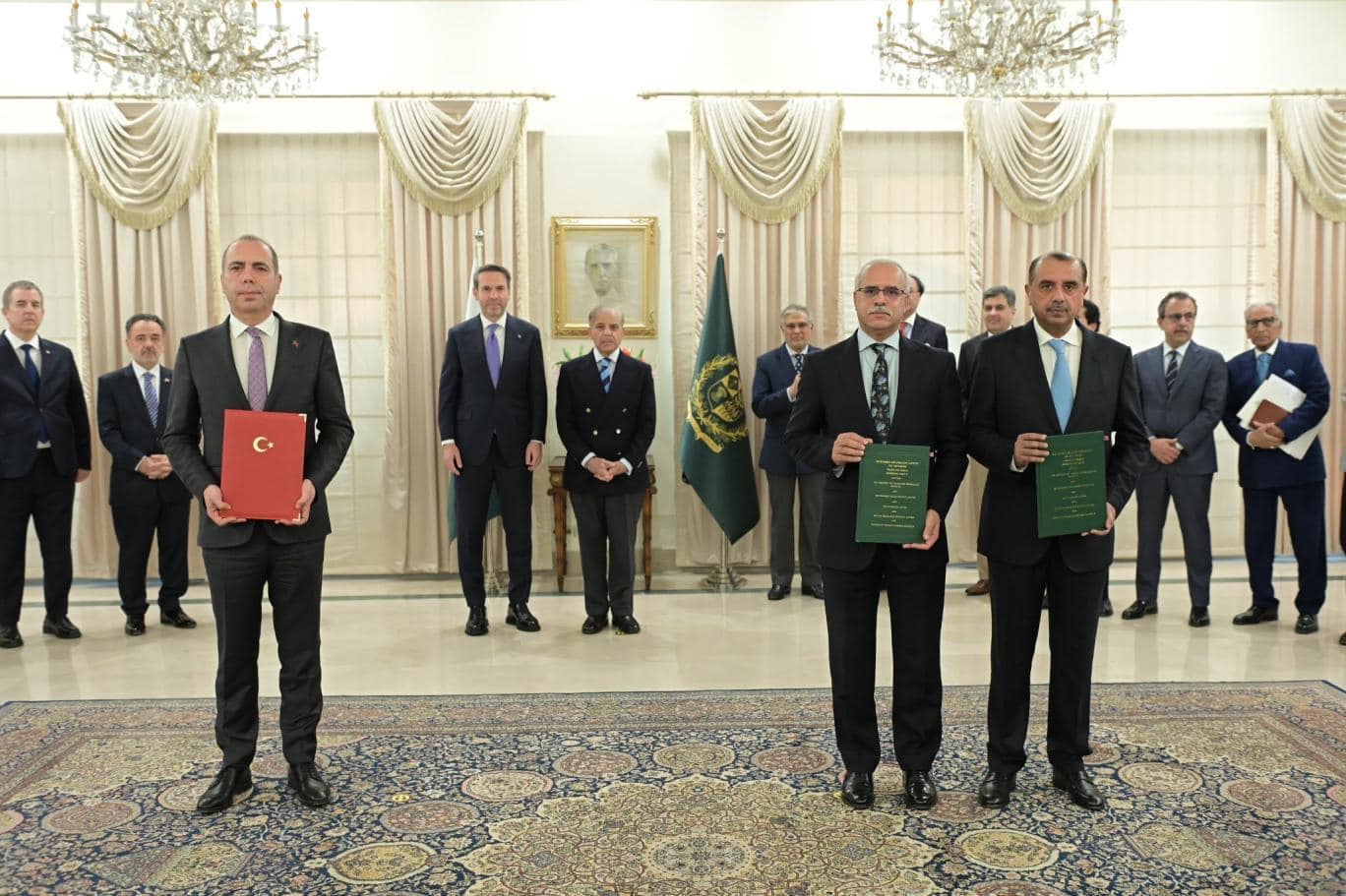 Big Energy Push to $5 Billion Trade as Pakistan, Türkiye Ink ‘Game-Changer’ MoUs