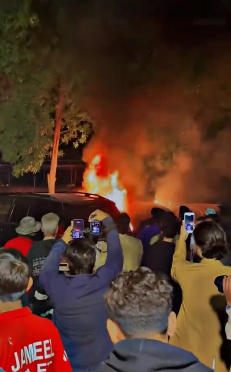 Car Goes Up In Flames At Rabeeca Khans Baraat And Netizens Call It Content 