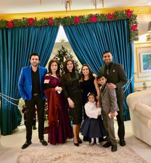 Christmas 2025 Pakistani Showbiz Stars Spread Holiday Cheer With Heartwarming Moments 