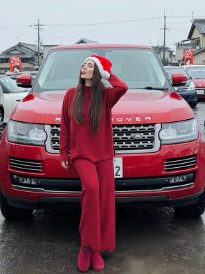 Christmas 2025 Pakistani Showbiz Stars Spread Holiday Cheer With Heartwarming Moments 