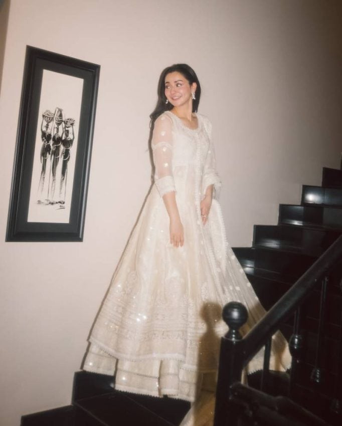 Hania Aamir Ayeza Khan Break Social Media With Stunning White Looks 
