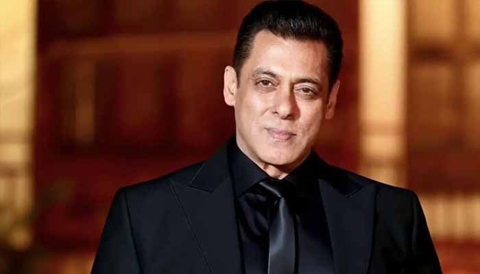 I Havent Dined Out In 25 26 Years Says Salman Khan