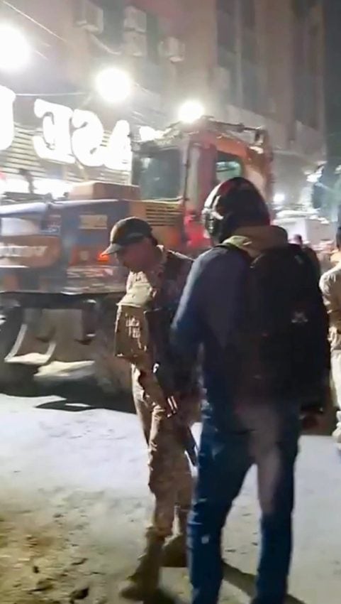 Karachi Horror 3 Year Old Boy Falls Into Manhole Rescuers In Race Against Time 