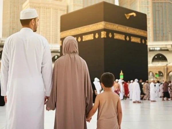 Saudi Arabia introduces smart safety wristbands to protect children during Hajj, Umrah