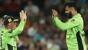 Shadab Khans Four Wicket Haul Powers Sydney Thunder To First Bbl 15 Win