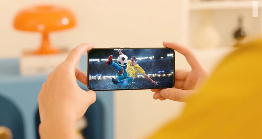 Smartphone Of The Year 2025 Why Tecno Spark 40 Pro Is Winning Attention In Pakistan 