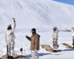 Army Fc Stand Guard At Pak Afghan Border Despite Freezing Conditions
