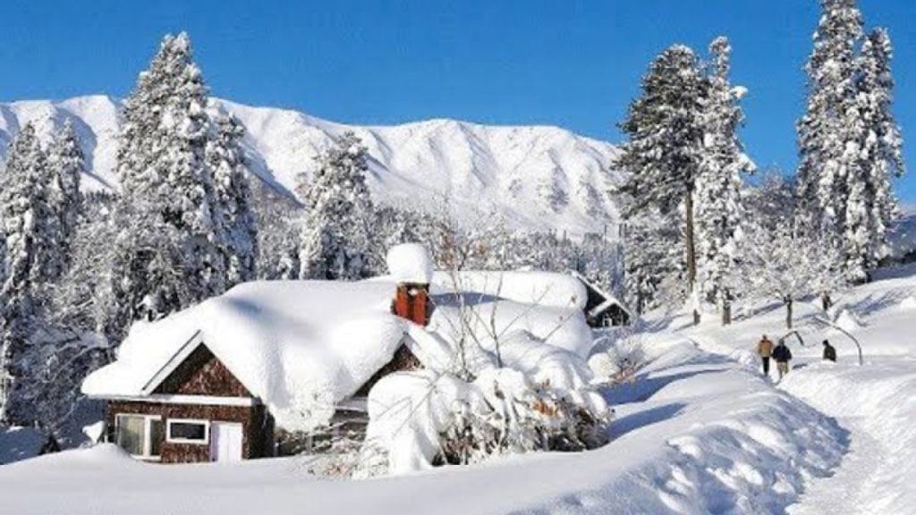 Avalanche in Chitral’s Srigal area kills 9, one child rescued alive