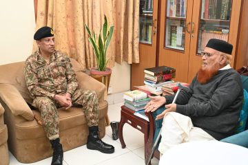 Dg Ispr Visits Jamia Darul Uloom Korangi Receives Warm Welcome From Religious Scholars