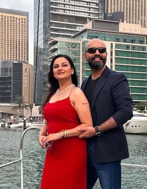 Javeria Abbasi Faces Heat Over Revealing Dress In Viral Photoshoot 